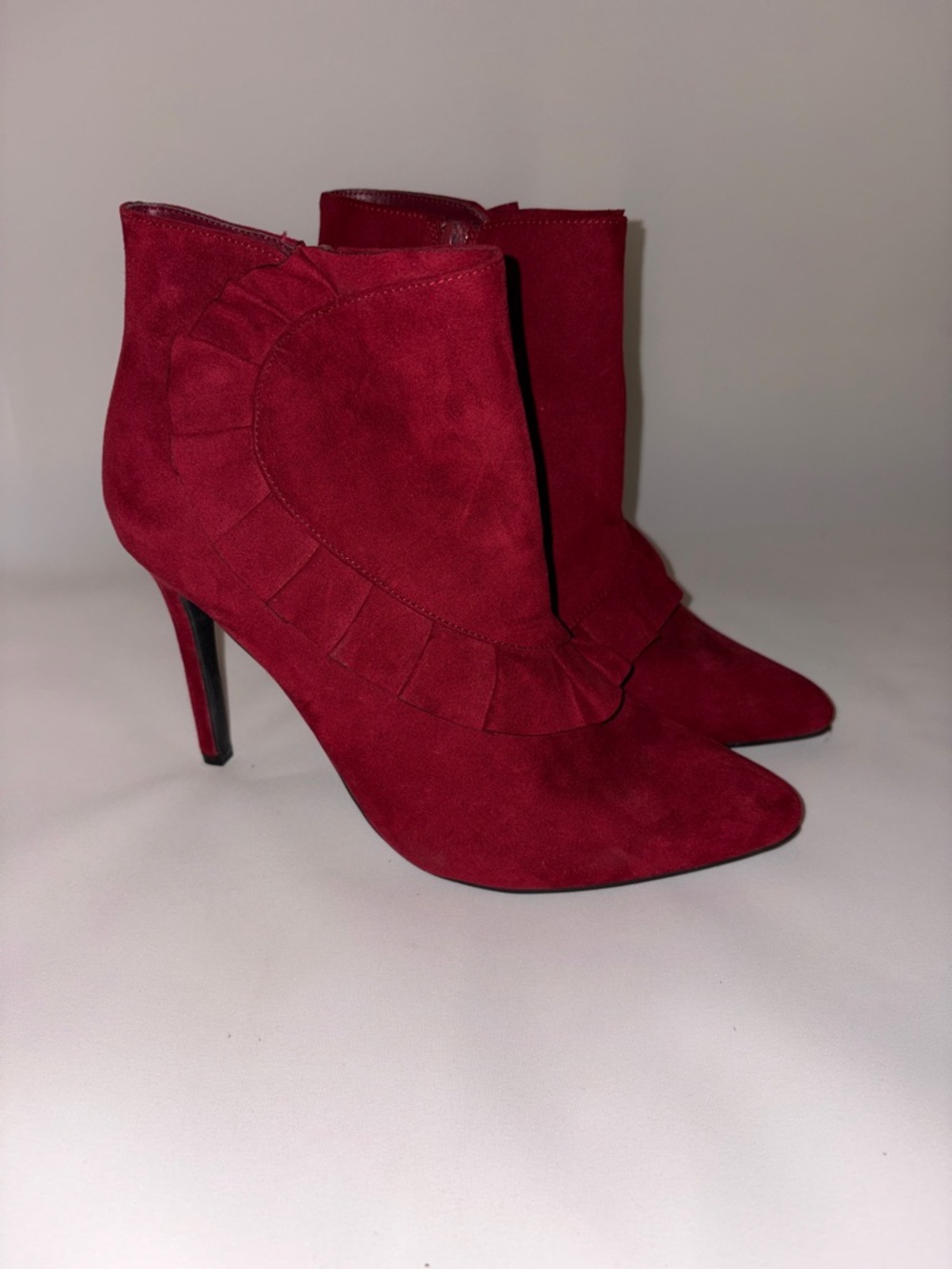 Journee Collection Cress Red Suede Ruffle Ankle Booties‎ Size 9